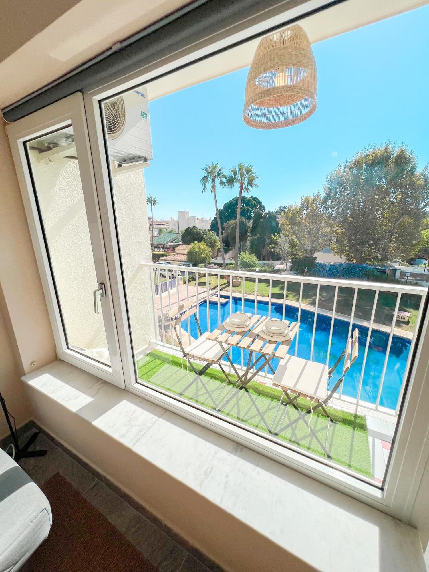 Апартаменти Cozy & Sunny Carihuela Park Торремолінос Екстер'єр фото